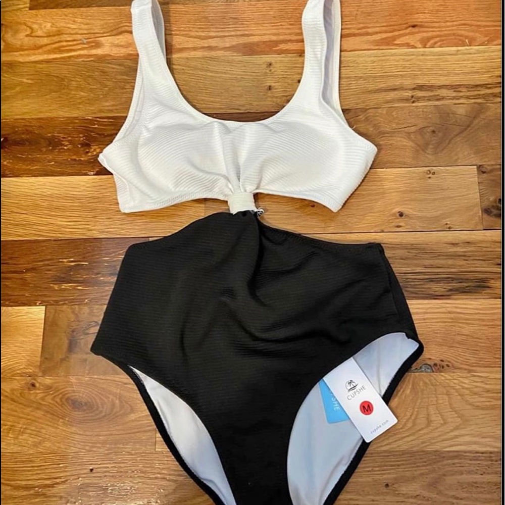 Cupshe black and white one-piece swimsuit